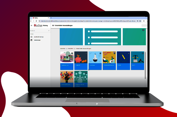Ein geöffneter Laptop, der die Benutzeroberfläche der ACHSE-Akademie anzeigt. Auf dem Bildschirm sind verschiedene Kategorien wie 'Digitalisierung', 'Forschung', 'Patientenbeteiligung' und 'Recht' in illustrierten Kacheln dargestellt. Links befindet sich eine Navigationsleiste, während der Laptop vor einem rot-weiß verlaufenden Hintergrund steht.